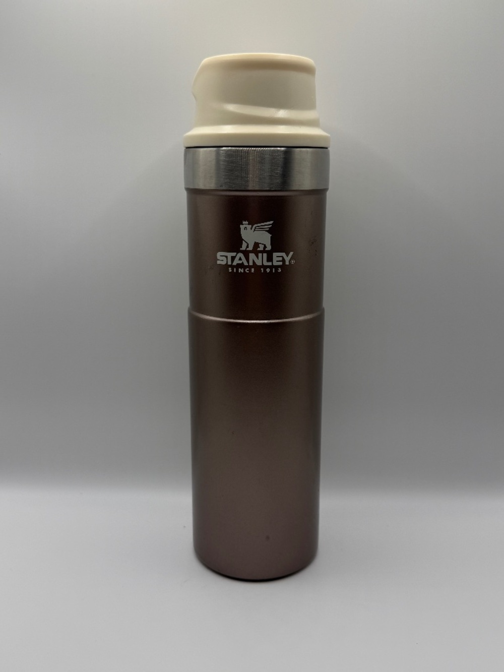 Stanley Classic Trigger Action Travel Mug 20oz Brown Cream Lid